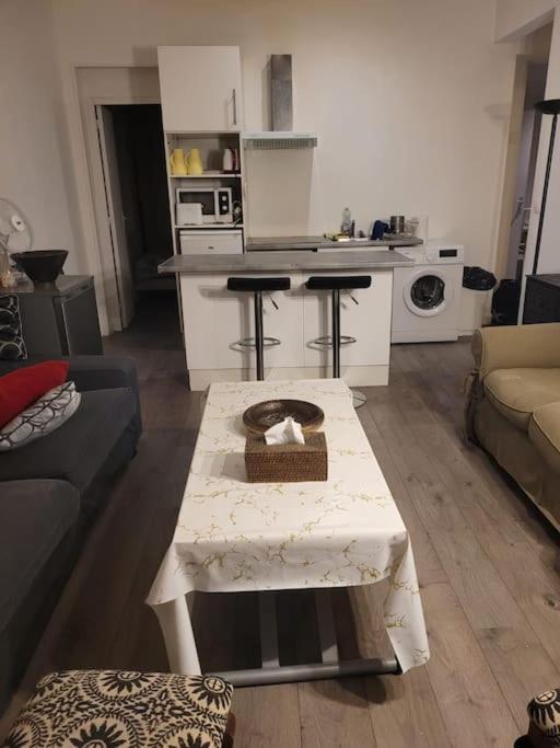 2 1 Salle De Bain 8eme Champs Elysees Apartment *